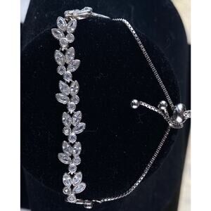 FZN 925 Sterling Silver CZ Flower Cluster Box Chain Lariat Bracelet